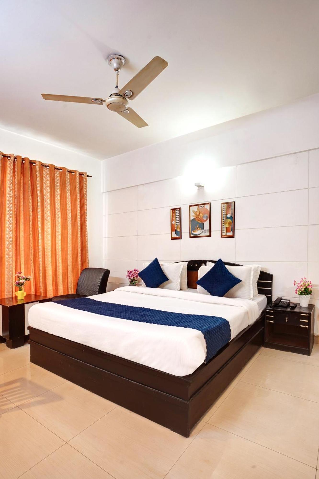Nexhub Stay - Huda City Centre Gurgaon Extérieur photo