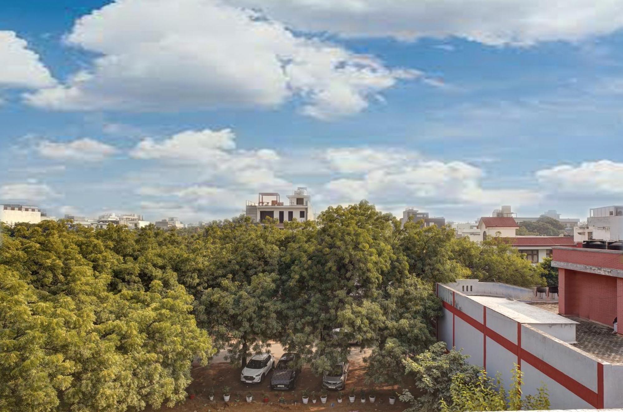 Nexhub Stay - Huda City Centre Gurgaon Extérieur photo